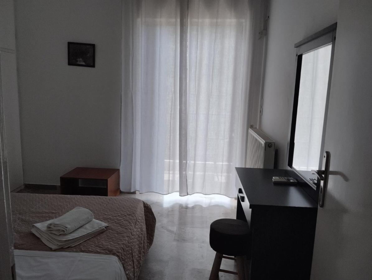 Katerina Apartments Kalamata Esterno foto
