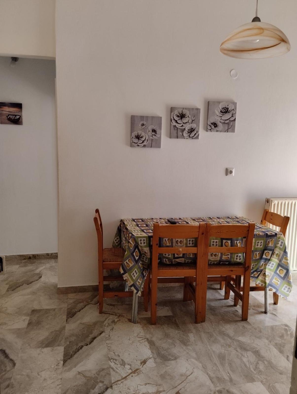 Katerina Apartments Kalamata Esterno foto