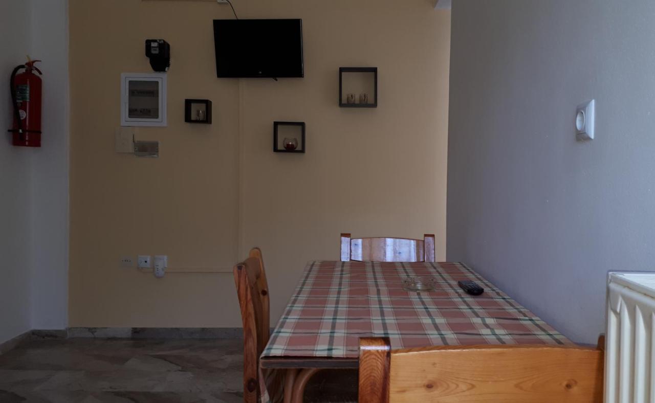 Katerina Apartments Kalamata Esterno foto