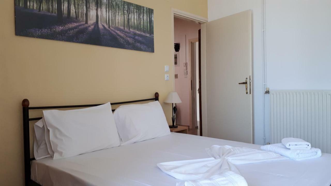 Katerina Apartments Kalamata Esterno foto